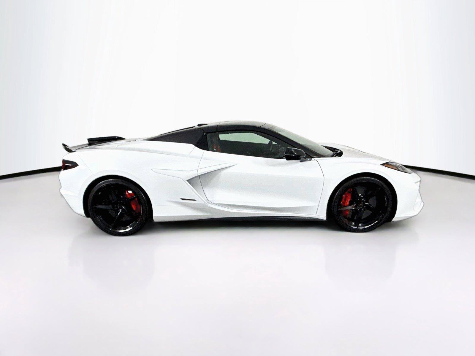 Used 2025 Chevrolet Corvette E-Ray AWD/4WD image 11
