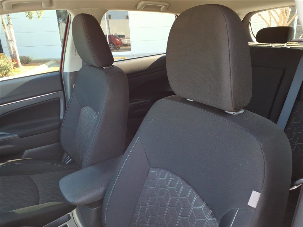 Used 2025 Mitsubishi Outlander Sport AWD image 12