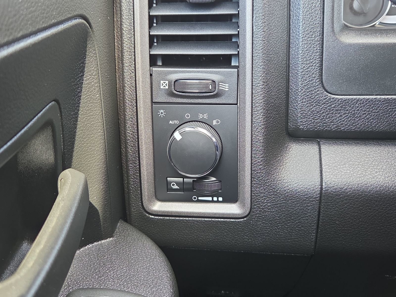 Used 2022 RAM 1500 Tradesman w/ Chrome Plus Package image 22