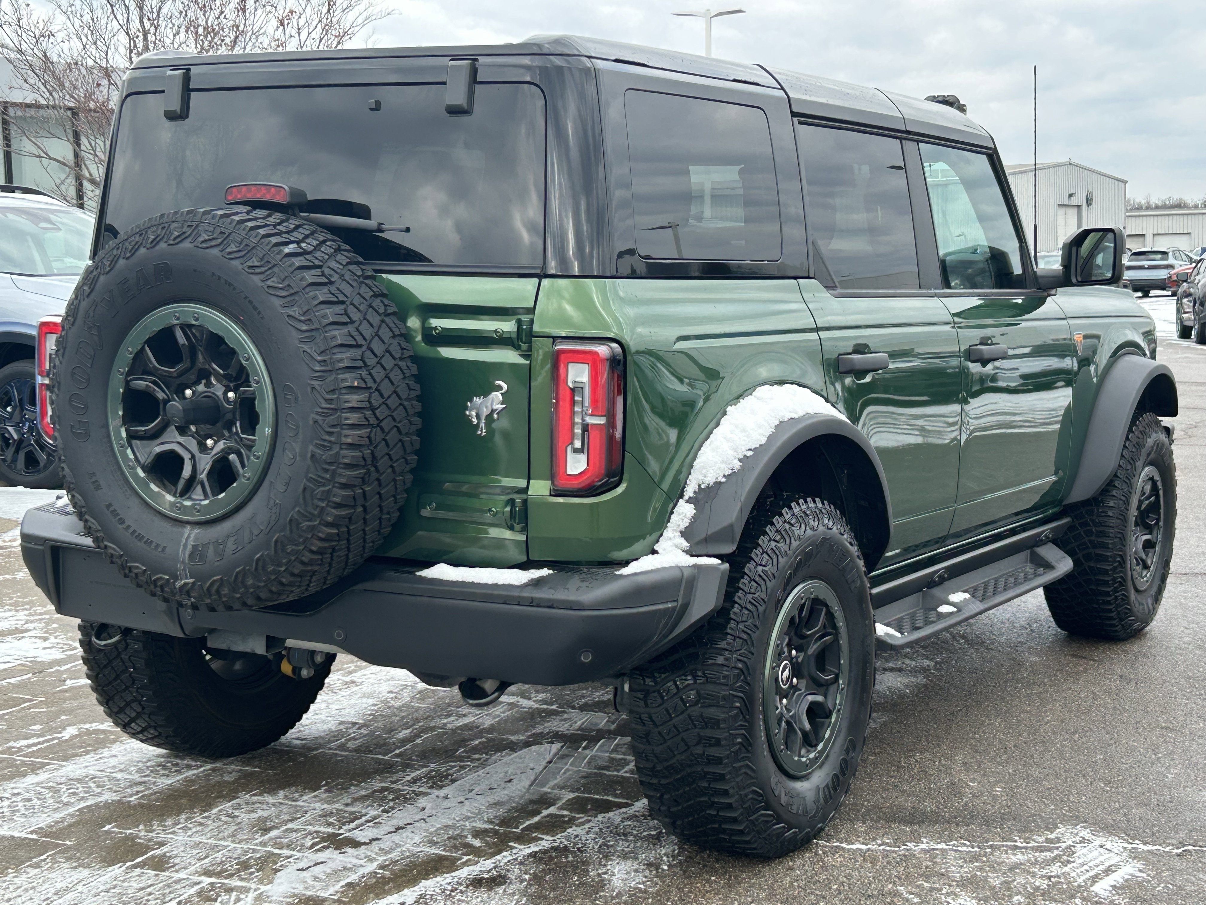 Used 2024 Ford Bronco Badlands image 7