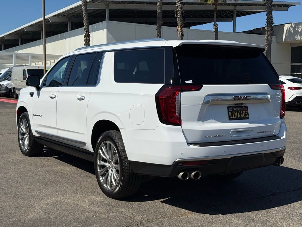 Used 2021 GMC Yukon XL Denali w/ Denali Premium Package image 9