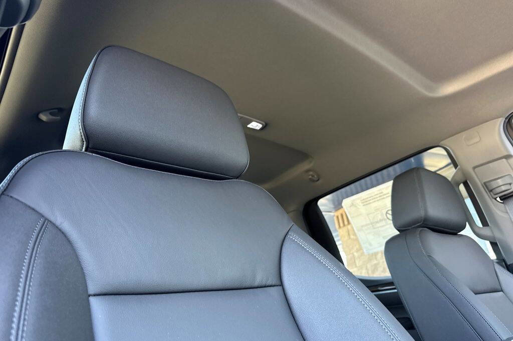 New 2025 Chevrolet Silverado 1500 LT w/ All Star Edition Plus image 17