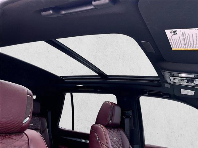 Certified 2026 Cadillac Escalade Luxury AWD/4WD image 17