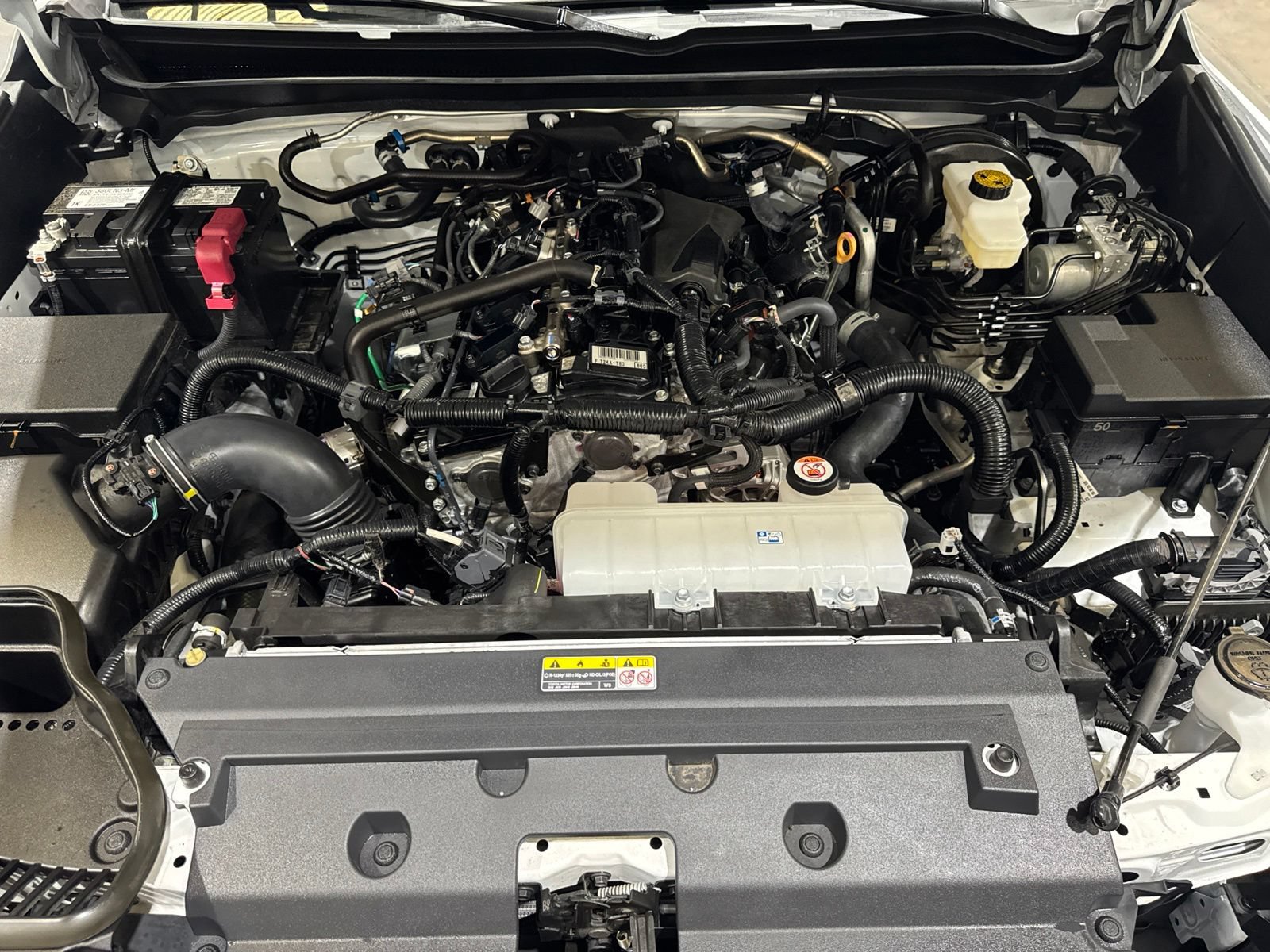 Used 2025 Toyota Tacoma SR5 AWD/4WD image 41