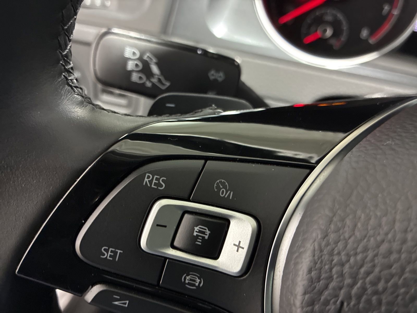 Used 2019 Volkswagen Golf Alltrack SEL image 9