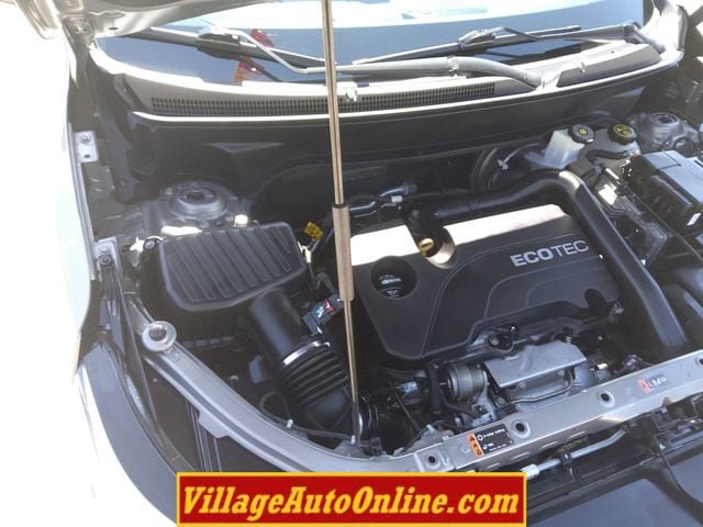 Used 2018 Chevrolet Equinox LT FWD image 36