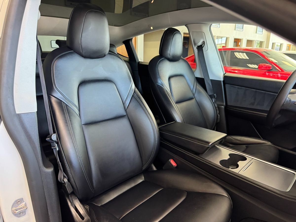 Used 2021 Tesla Model Y Long Range AWD/4WD image 18