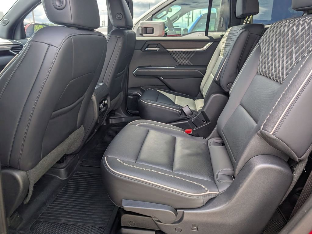 Used 2024 GMC Acadia Denali AWD/4WD image 19