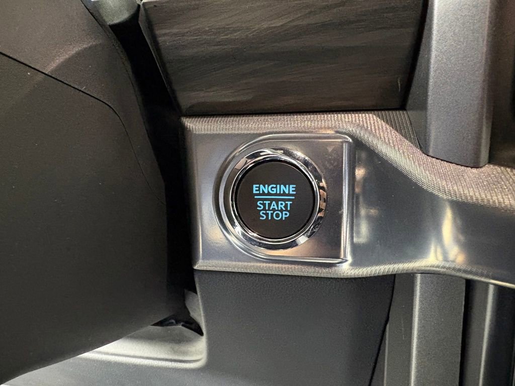 Certified 2025 Ford F150 Lariat w/ Equipment Group 501A Mid AWD/4WD image 21