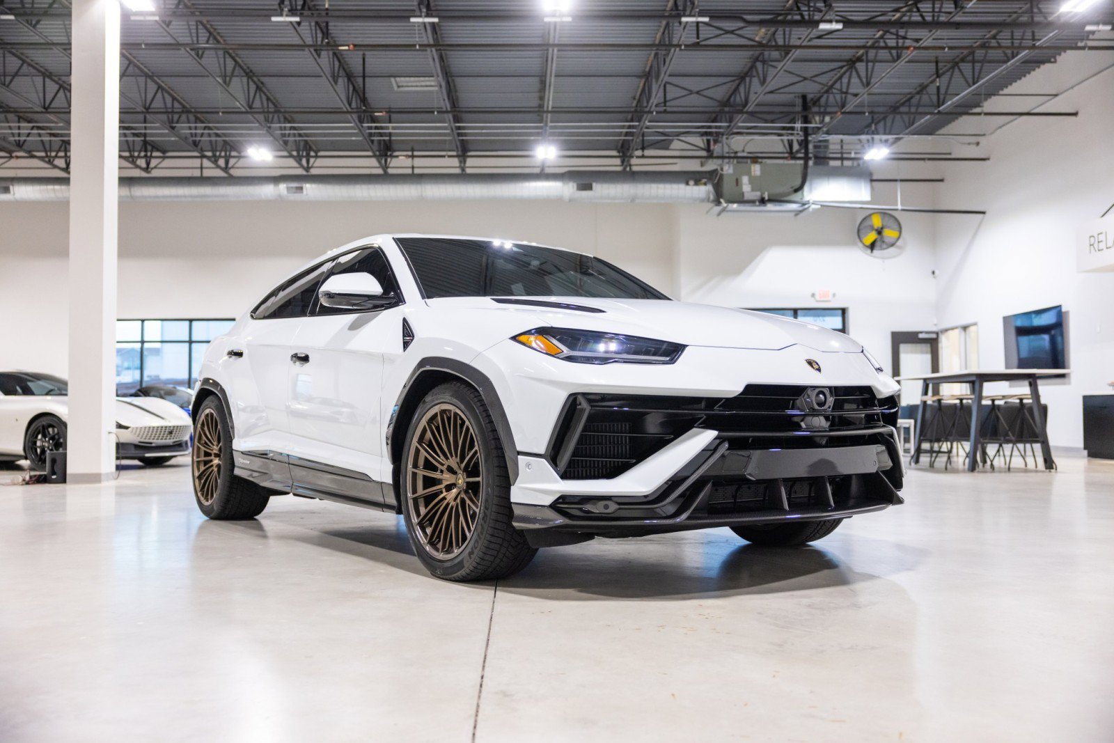 Used 2023 Lamborghini Urus Performante image 3