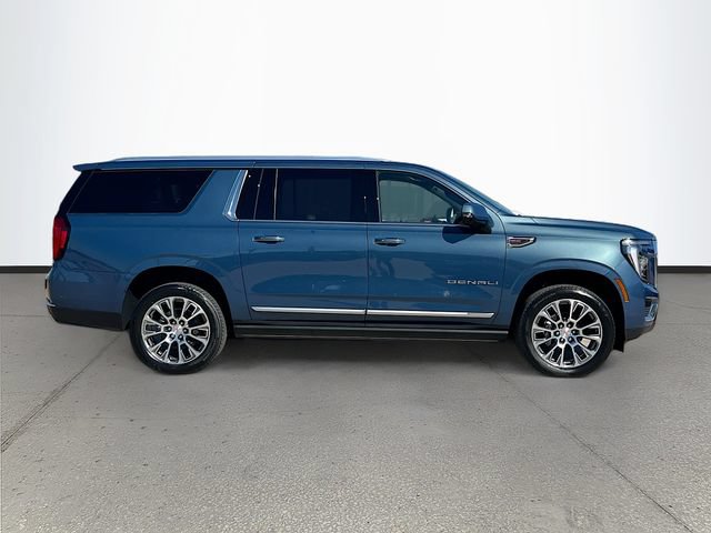 New 2026 GMC Yukon XL Denali w/ Sun & Power Step Package AWD/4WD image 3