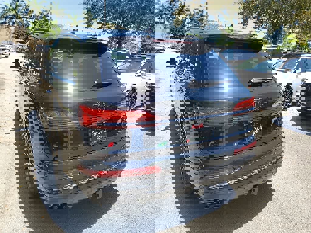 New 2025 Audi SQ7 Premium Plus image 12