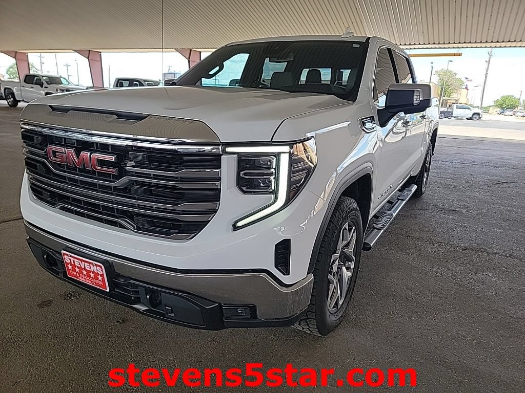 Used 2022 GMC Sierra 1500 SLT w/ SLT Convenience Package AWD/4WD image 3