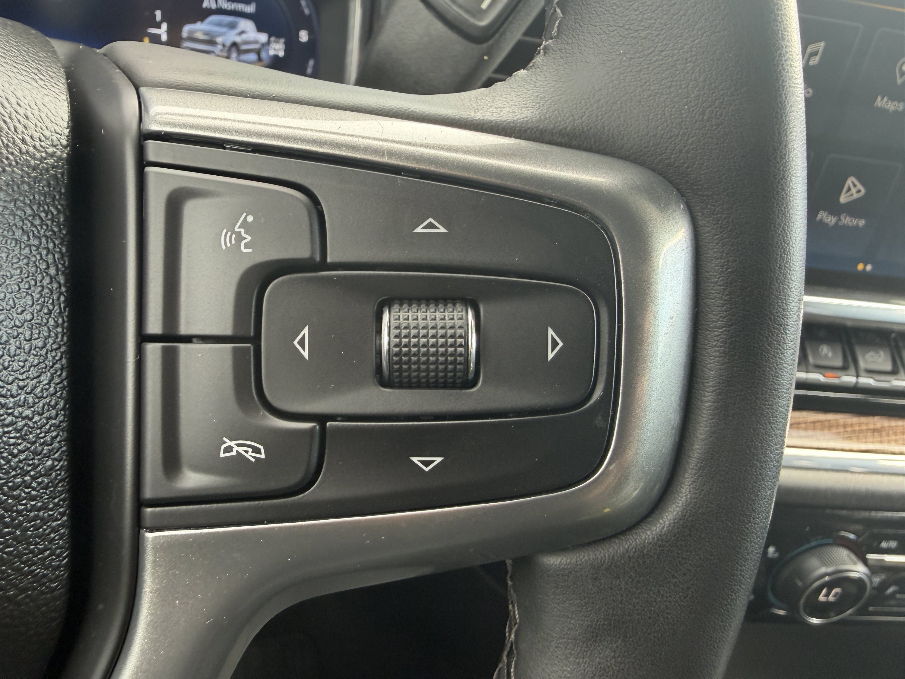 Used 2023 Chevrolet Silverado 1500 LT AWD/4WD image 29