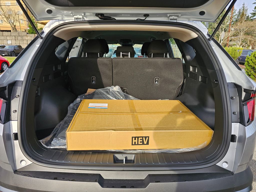 New 2026 Hyundai Tucson Blue SE image 12