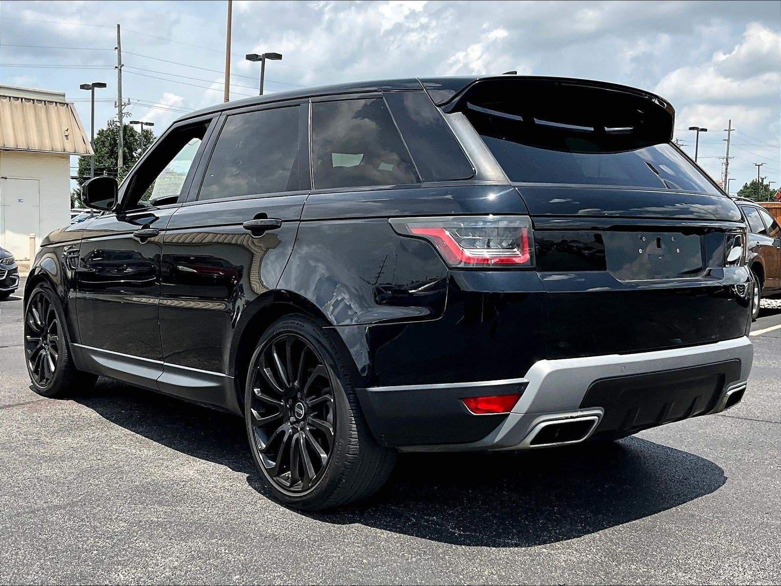Used 2018 Land Rover Range Rover Sport SE AWD/4WD image 4