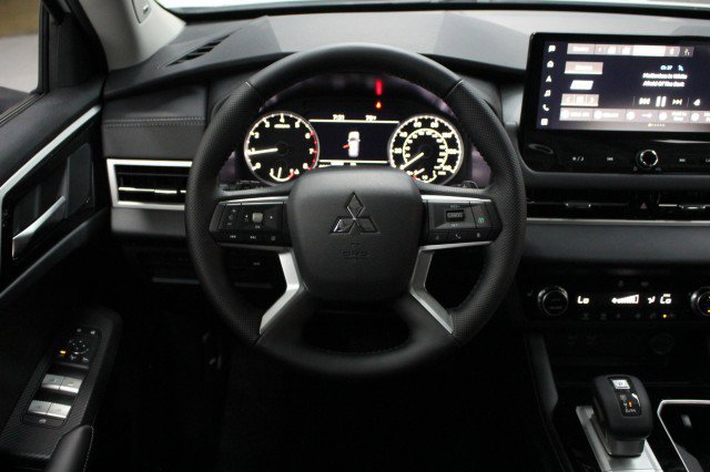 New 2026 Mitsubishi Outlander Trail Edition image 21