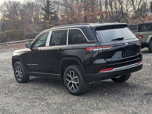 New 2025 Jeep Grand Cherokee Limited image 4