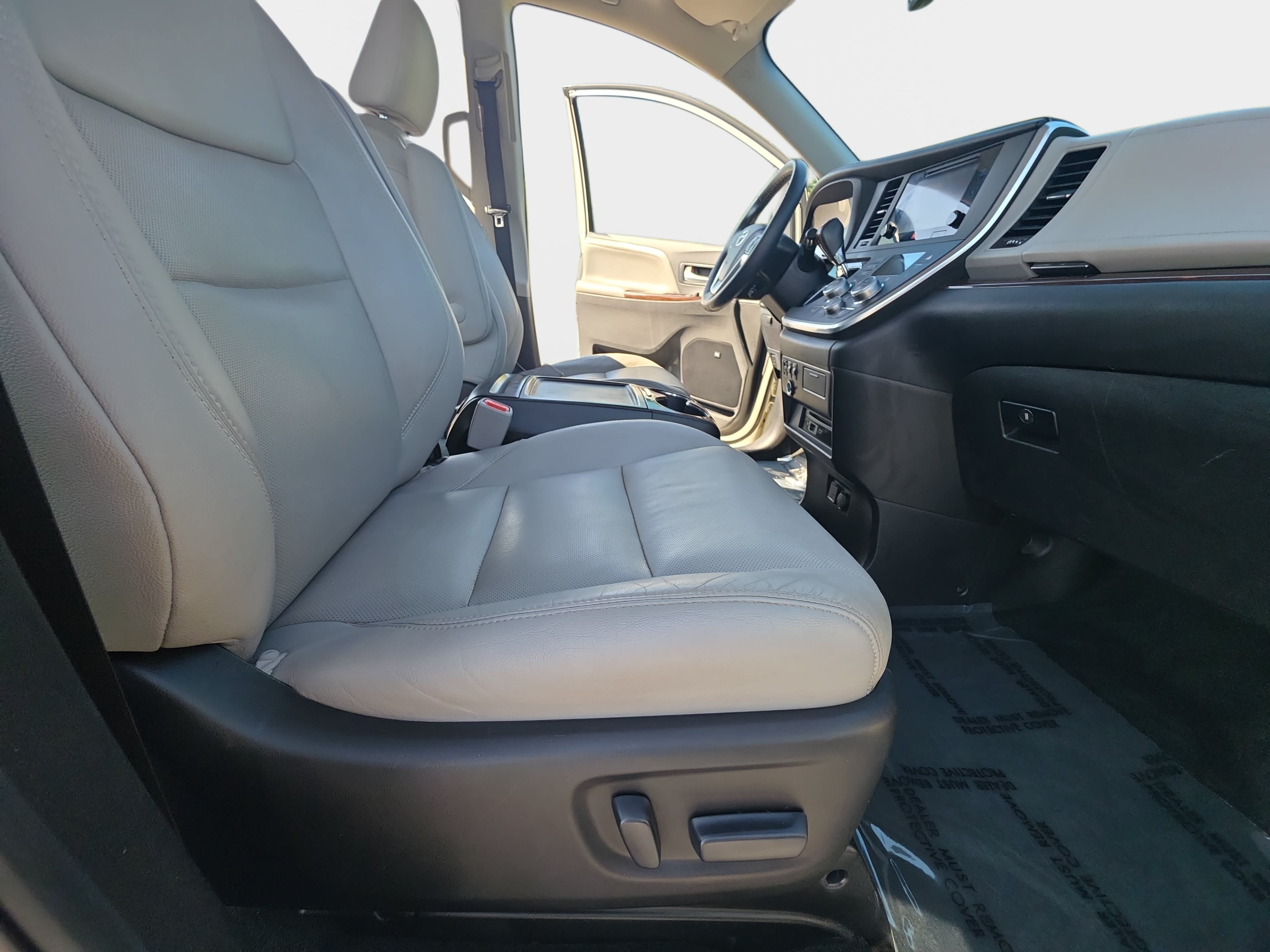 Used 2015 Toyota Sienna Limited Premium AWD/4WD image 10