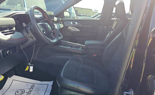 Used 2025 Ford Explorer ST image 8