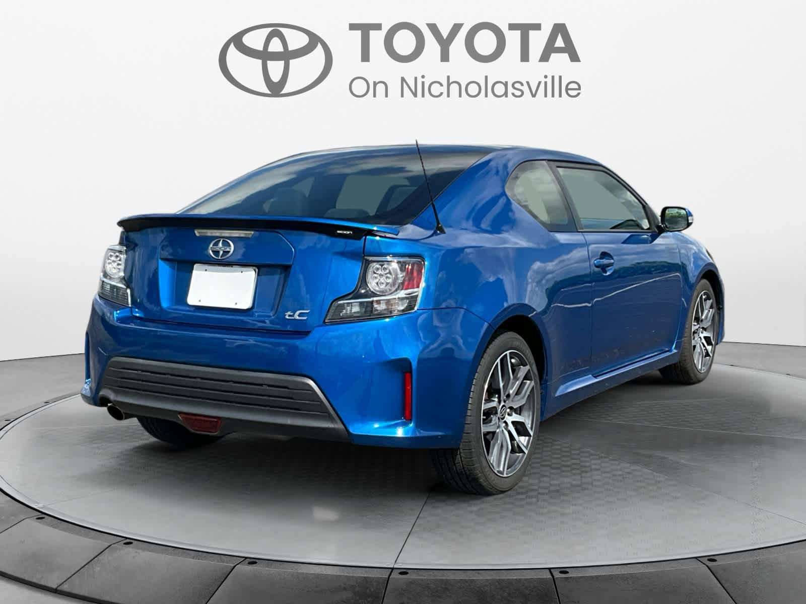 Used 2015 Scion tC FWD image 6
