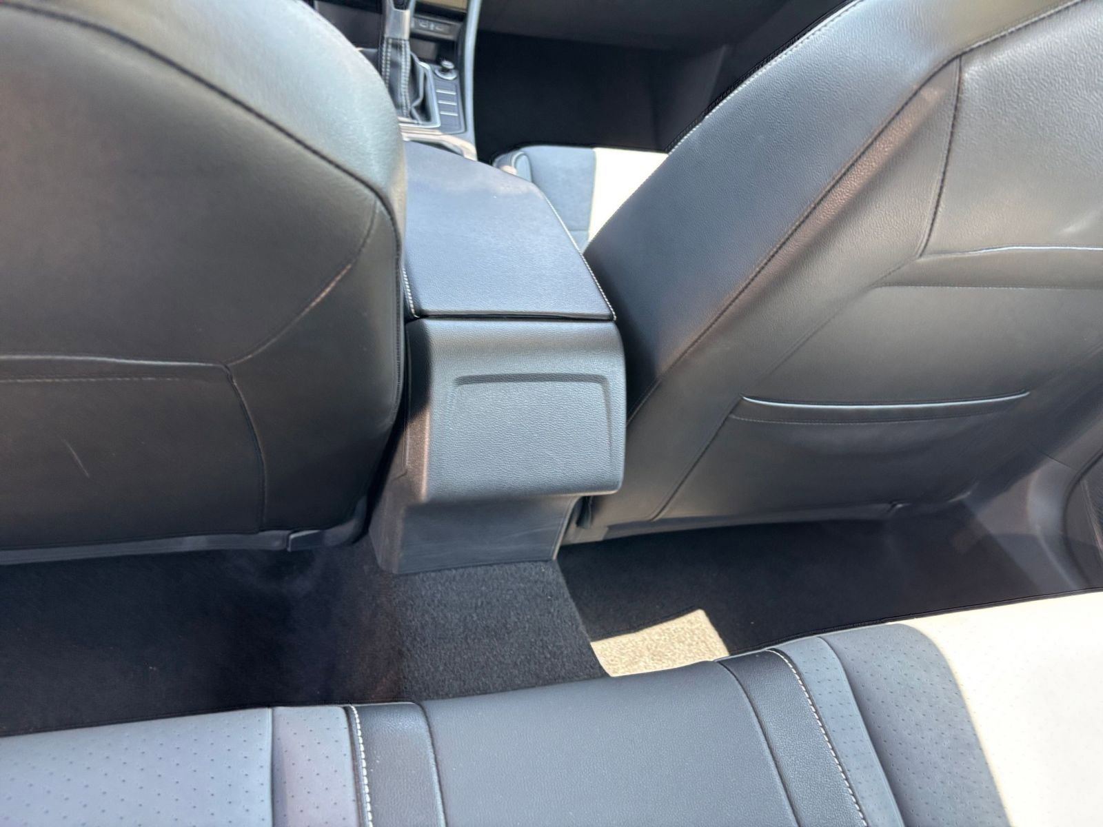 Used 2025 Volkswagen Jetta SE image 23