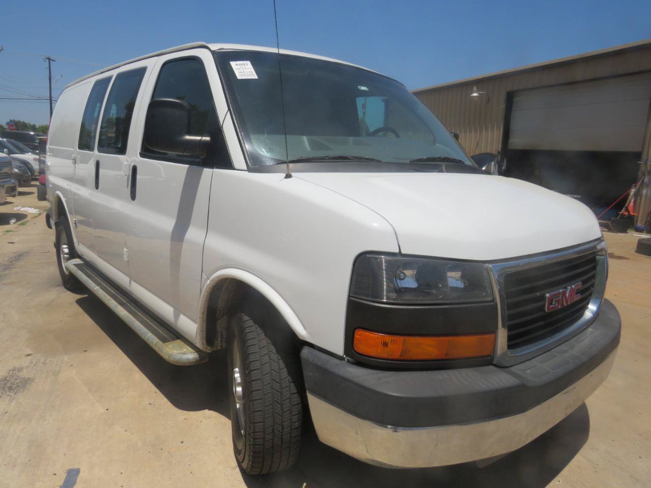 Used 2015 GMC Savana 2500 image 3