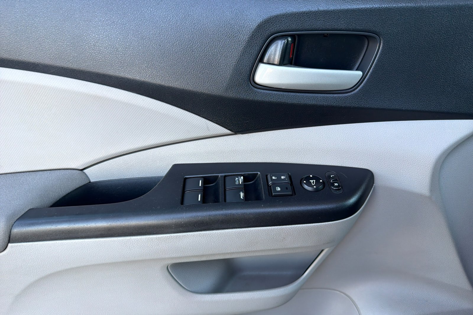 Used 2013 Honda CR-V LX image 13
