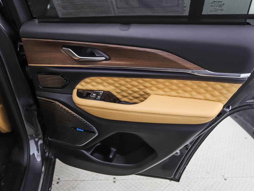 Used 2022 Jeep Grand Cherokee Summit w/ Adv Protech Group IV image 24