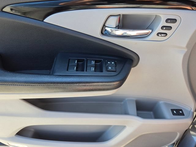 Used 2018 Honda Pilot Touring image 33
