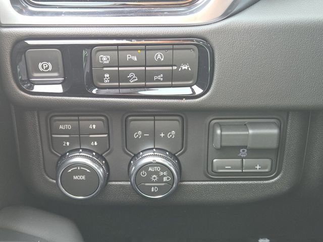 New 2026 GMC Yukon XL Elevation w/ Elevation Premium Package image 13