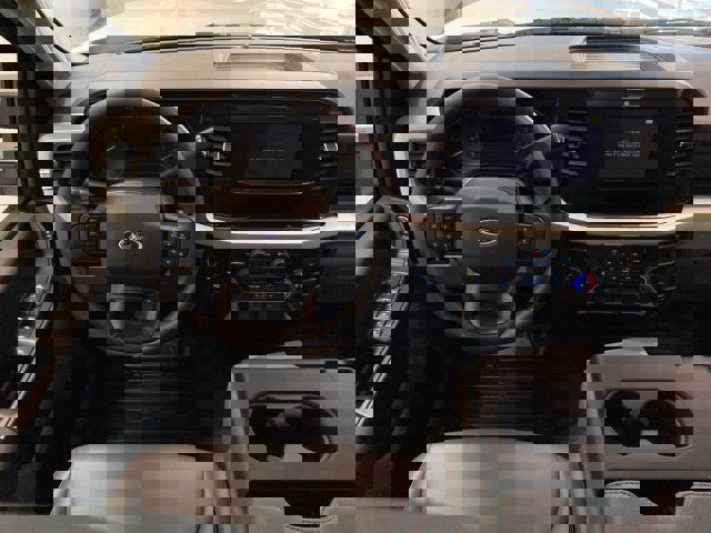 New 2025 Ford F550 4x4 Crew Cab image 11