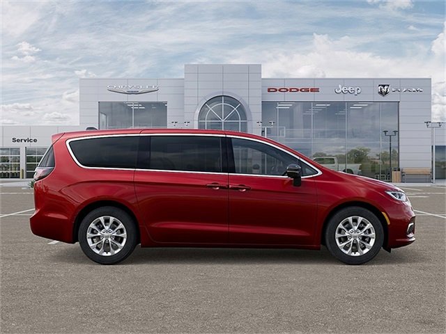 New 2026 Chrysler Pacifica Limited image 21