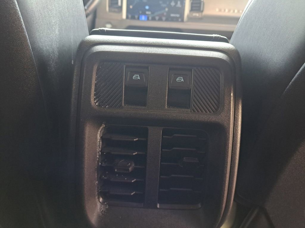 Used 2025 Ford Bronco Badlands image 19