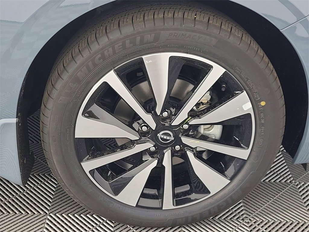 New 2025 Nissan Sentra SV w/ SV Premium Package image 8