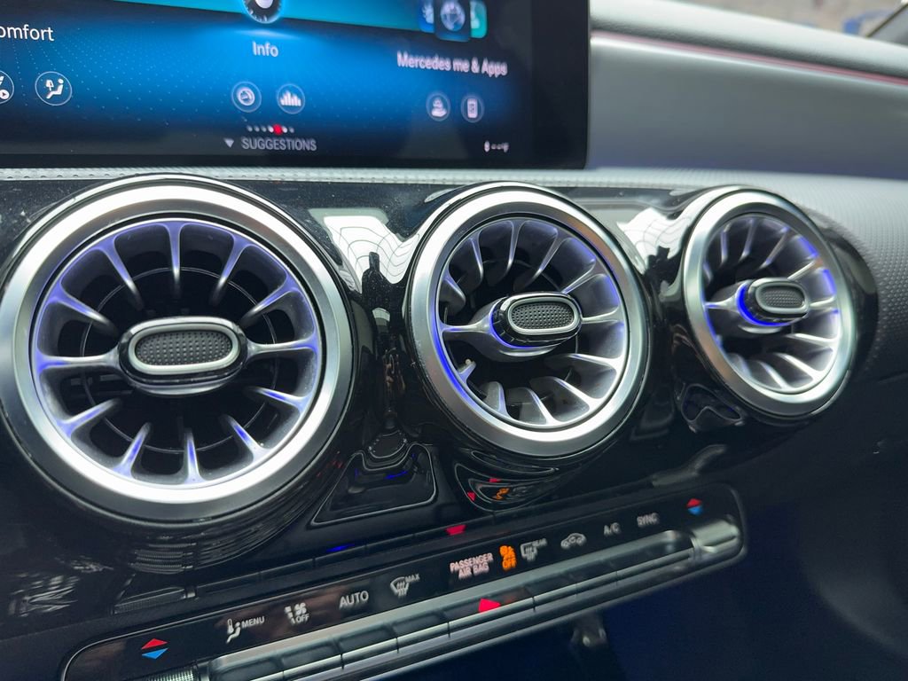 Used 2022 Mercedes-Benz A 220 4MATIC image 33