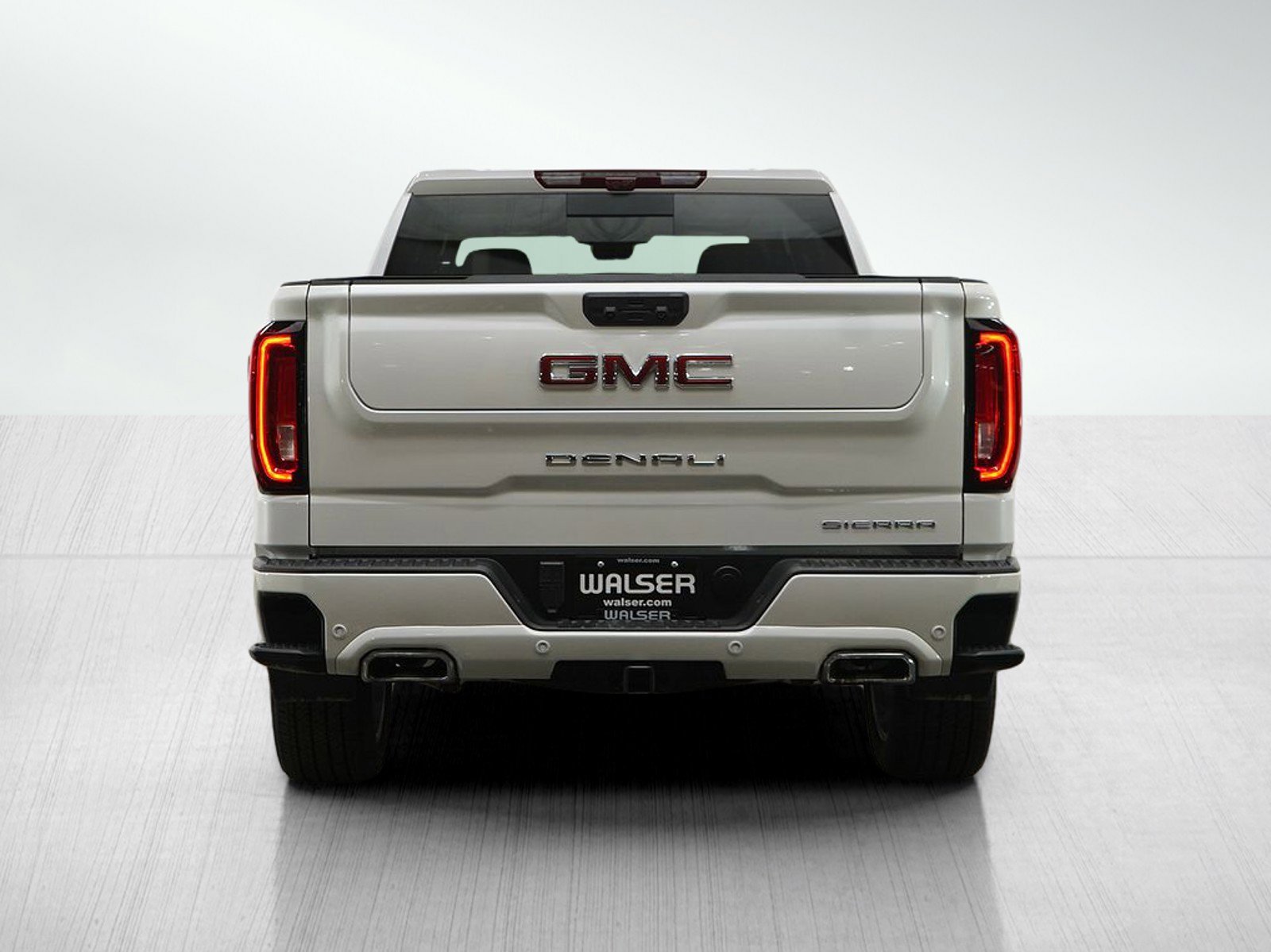 Used 2025 GMC Sierra 1500 Denali AWD/4WD image 4