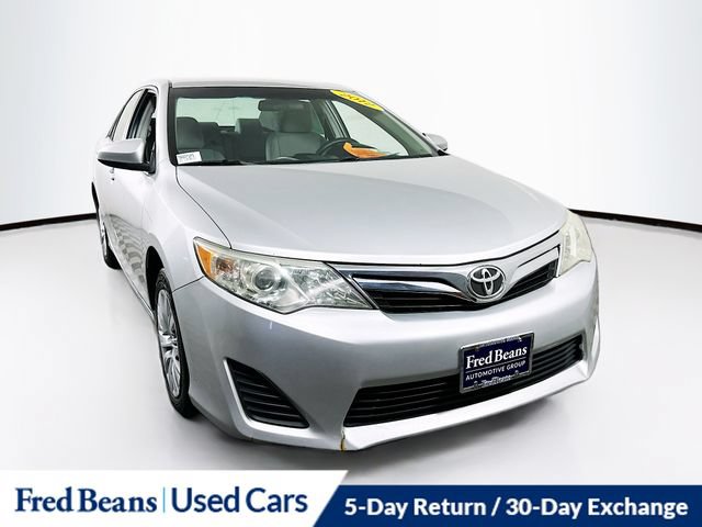 Used 2012 Toyota Camry LE FWD image 1