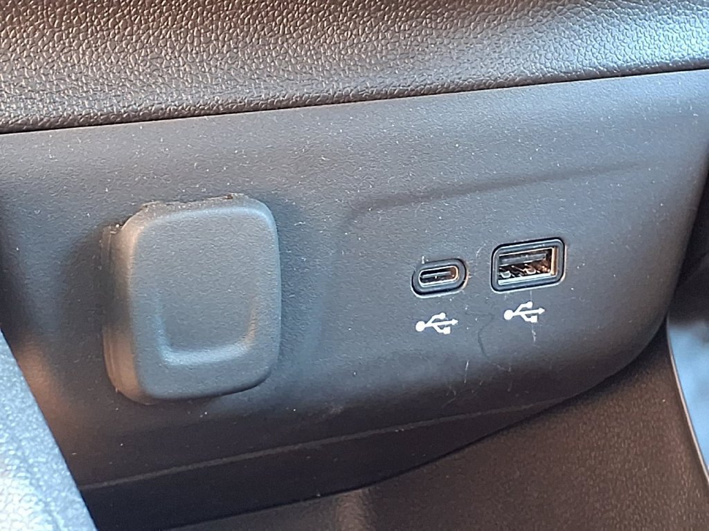 Used 2024 Chevrolet TrailBlazer LT w/ Convenience Package FWD image 27