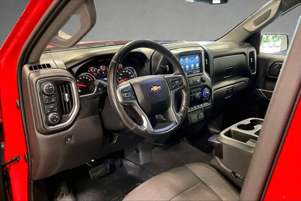 Used 2021 Chevrolet Silverado 1500 LT AWD/4WD image 18
