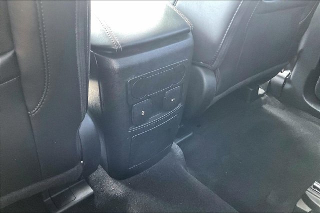 Used 2023 Ford Explorer XLT w/ Equipment Group 202A AWD/4WD image 10