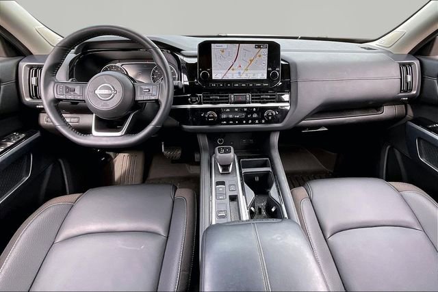 Used 2025 Nissan Pathfinder SL w/ SL Premium Package FWD image 7