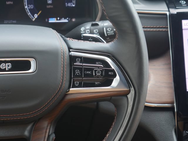 Used 2025 Jeep Grand Cherokee L Summit w/ Advanced Protech Group IV AWD/4WD image 21