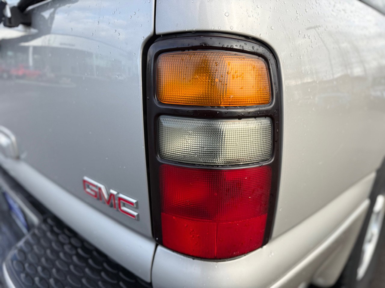 Used 2005 GMC Yukon XL Denali image 42