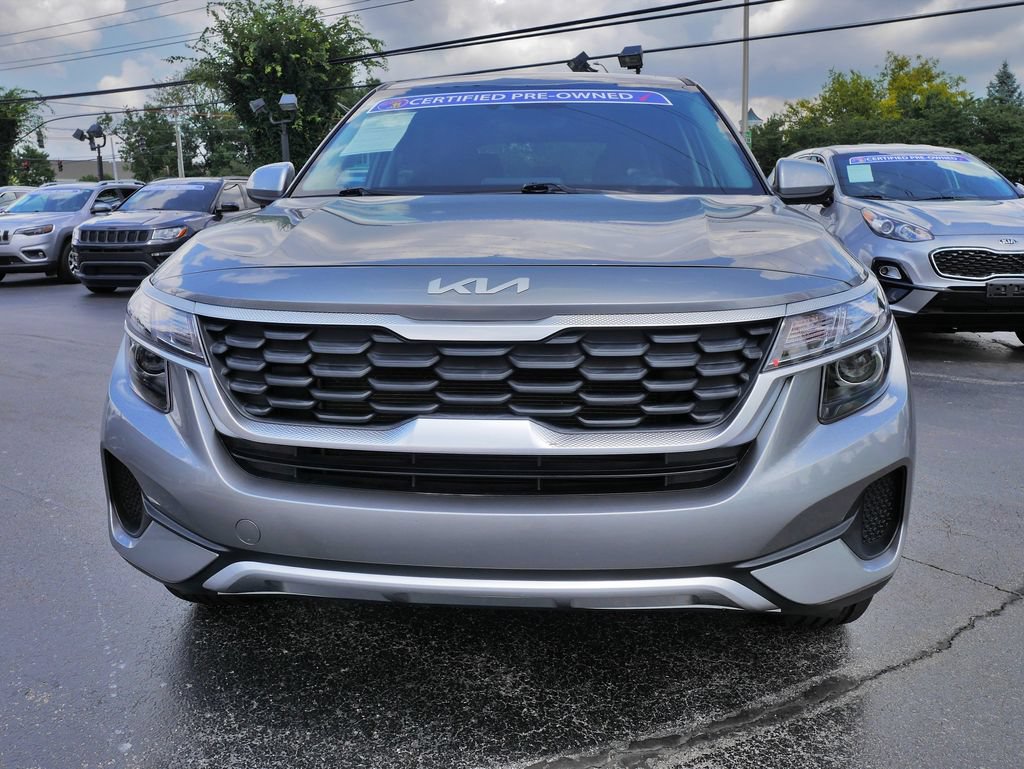 Used 2023 Kia Seltos LX AWD/4WD image 2