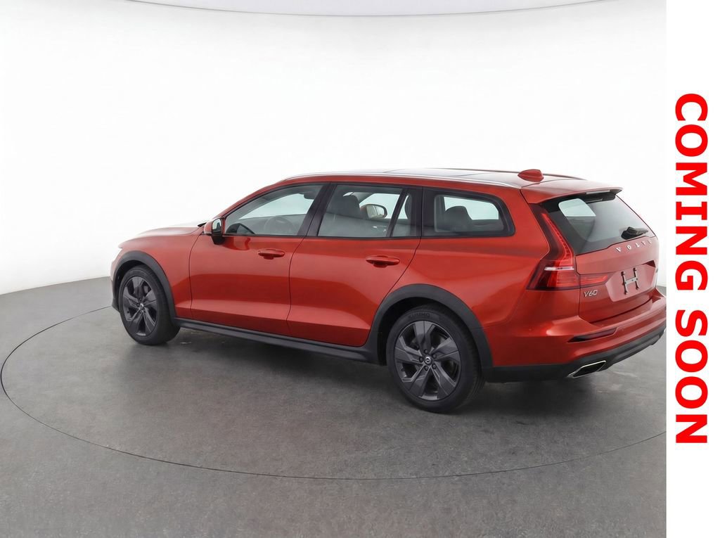 Used 2020 Volvo V60 T5 Cross Country AWD/4WD image 4