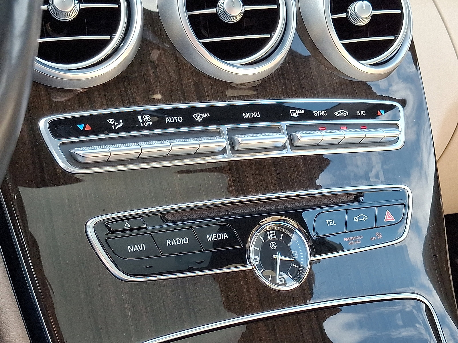 Used 2018 Mercedes-Benz C 300 4MATIC Sedan image 17