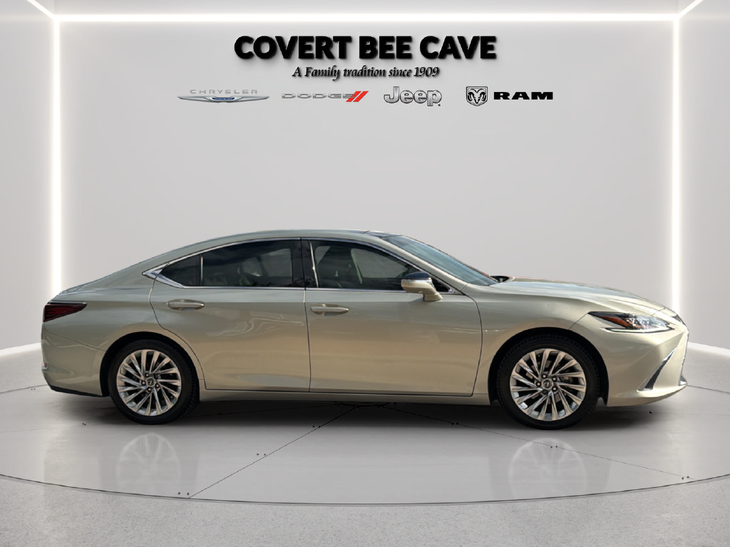 Used 2020 Lexus ES 350 Ultra Luxury w/ Accessory Package 2 FWD image 8