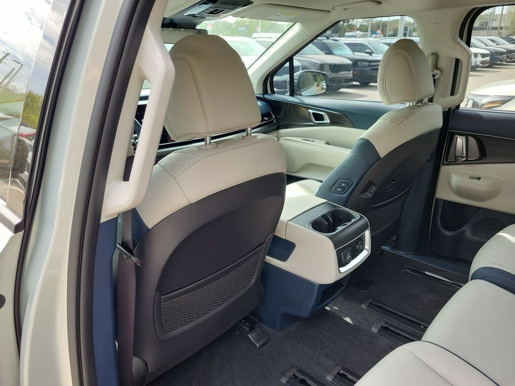 New 2026 Kia Carnival SX FWD image 17