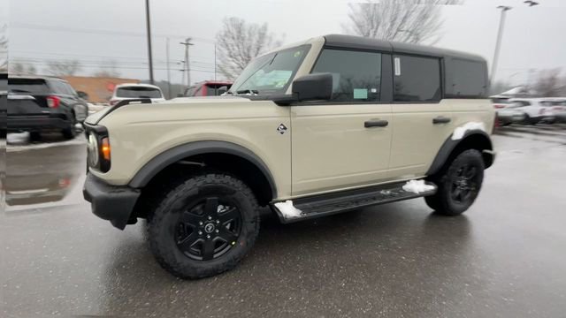 New 2025 Ford Bronco Outer Banks w/ Black Appearance Package image 6